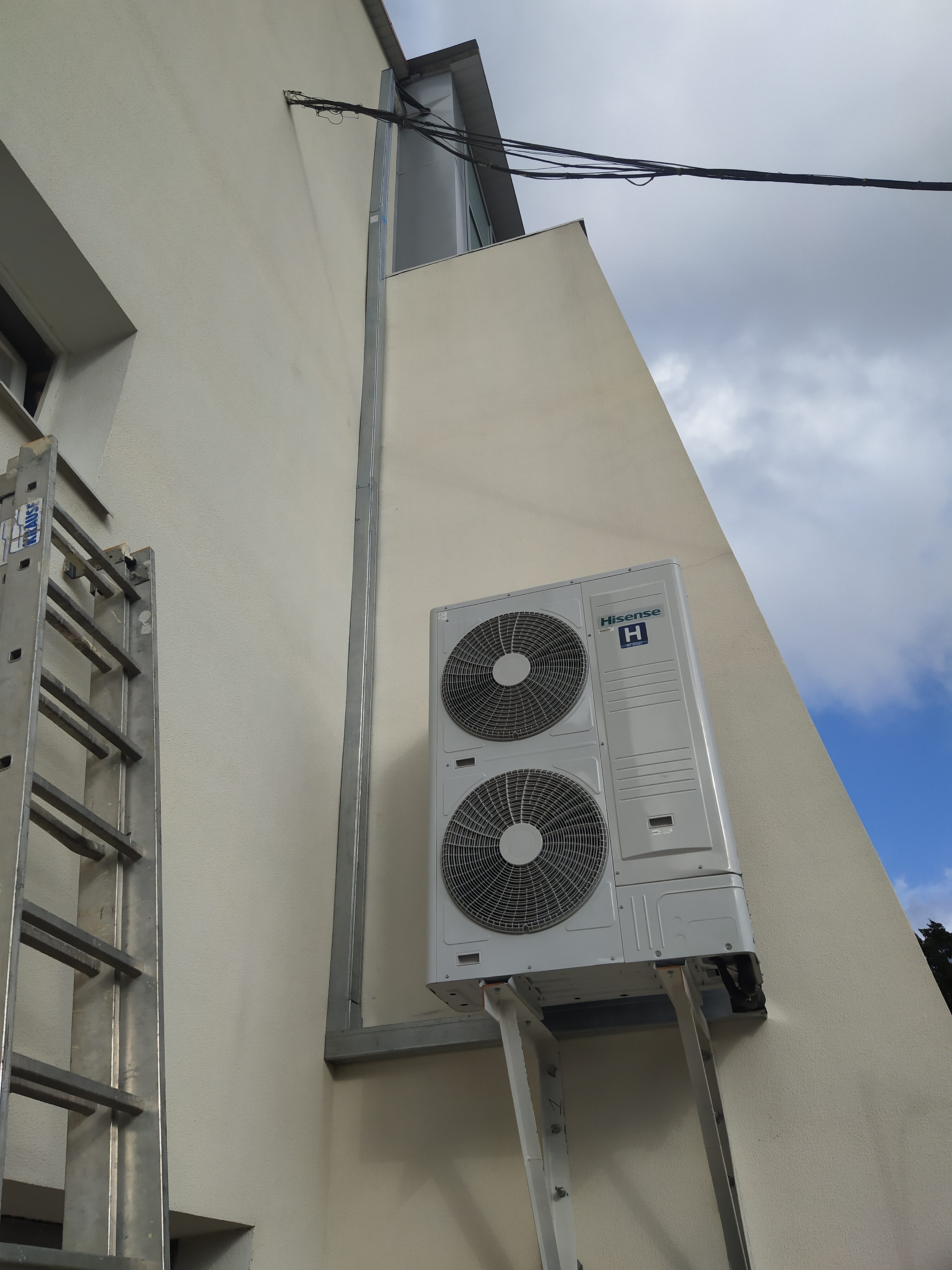 Кондиціонери та VRF Системи Hisense/ Кондиционеры Хайсенс